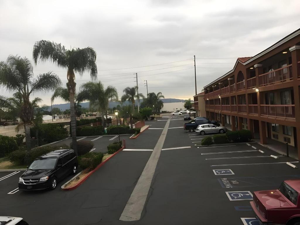 Grand Park Inn Baldwin Park Exteriör bild