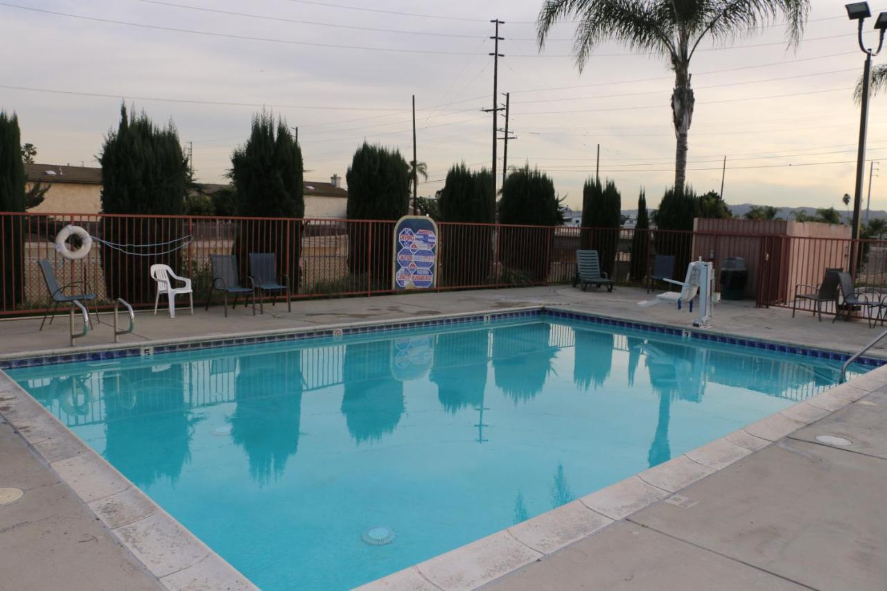 Grand Park Inn Baldwin Park Exteriör bild